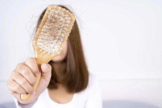 הטמפרטורה יורדת ואיתה גם השיער? איך עוצרים את זה?